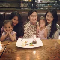 Girls Day Out! Ririn Dwi & Anak Nge-Date Cantik Bak Adik Kakak