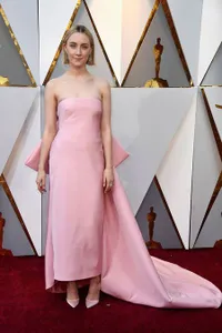 Glamor, Begini Gaun-Gaun Selebriti di Oscar 2018