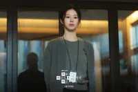 Go Youn Jung Jadi Produser Film di Drama 'WE ARE ALL TRYING HERE'