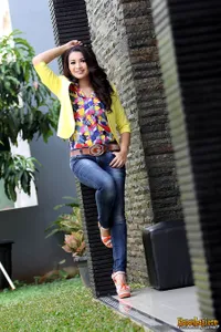 Galeri Foto Rumah Istimewa Penyanyi Cantik Fitri Carlina