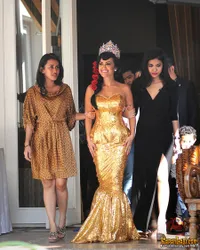 Galeri Julia Perez Jalani Sungkeman dan Siraman Jelang Tunangan