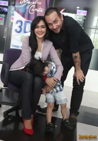 Gary Iskak dan Keluarga Harmonisnya - Ulang Tahun Sederhana
