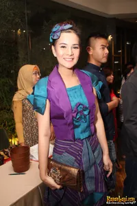 Gaya Astrid Tiar Saat Menghadiri Premiere CINTA SETENGAH MATI