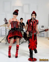 Gaya Fashion The Virgin di Video Klip Maaf Aku Mencintaimu