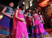 Girlband Lollipop di Ulang Tahun Ibunda Fira