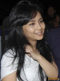 Gita Gutawa di Konser Kelly Clarkson