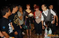 Gugun Gondrong Dapat Surprise Party di Usia 43