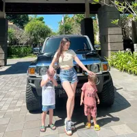 Habiskan Rp20 Juta Sebulan Cuma Buat Beli Buah, Ini 8 Potret Celine Evangelista bersama Anak-Anaknya - Netizen dengan Gaji UMR Menangis