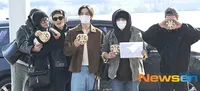 Haechan Bawa Banner, Member Lain Bawa Coklat – NCT 127 Siap Banjiri Jakarta Dengan Cinta!