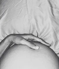 Hamil Anak Pertama, Ini 6 Potret Babybump Bunga Jelitha yang Makin Pancarkan Aura Keibuan