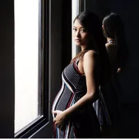 Hamil Tua, Istri Thomas Nawilis Kian Tunjukkan Aura Seorang Ibu