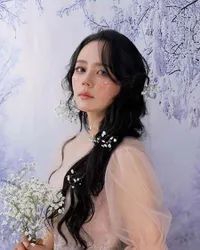 Han Ga In Dandan Ala Karakter Webnovel Fantasi, Visualnya Unreal
