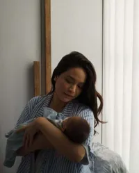 Hanggini Umumkan Kelahiran Anak Pertamanya, Wajah Kian Badani Haneldra Masih Disembunyikan 