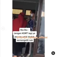 Hanya Terdiam, 7 Potret Rizky Billar yang Dinasehati Ibu-Ibu Secara Langsung Usai Bebas dari Kasus KDRT: Jangan Sakiti Dede
