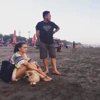 Hidup di Bali, Feby Febiola & Suami Buka Cafe Sekaligus Salon