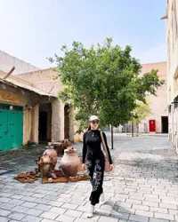 Hindari Karbohidrat - Makan Nasi Cuma 2 Sendok, Ini 8 Potret Natasha Wilona Pamer Body Goals