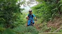 Hobi Bersepeda, Sandy PAS Band Siapkan Diri Untuk Gowes ke Nepal!