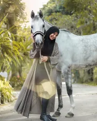 Hobi Jadi Prestasi, 10 Potret Shireen Sungkar Ikut Kompetisi Berkuda - Begini Penampilan Kerennya yang Sukses Sabet Juara ke-5