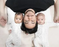Hot Daddy: 10 Foto Jeje Govinda Suami Syahnaz Sadiqah Momong Anak Kembarnya, Kepala Rumah Tangga Idaman!