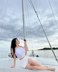 Hot dan Seksi, Intip 10 Potret Maria Vania yang Pamer Body Goals dan Pinggang Langsing - Selalu Jadi Pusat Perhatian Netizen