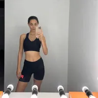 Hot Mama Makin Langsing, Intip Potret Terbaru Vanessa Lima Istri Erick Iskandar yang Sudah Pamer Perut Rata Usai 6 Bulan Melahirkan