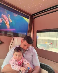 Hot Papa Banget, 8 Potret Ali Syakieb Momong Baby Guzel - Netizen: Dua Duanya Gemesin!