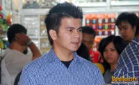 Handika Pratama di Pembukaan Toko Jam Virence Senen Jaya