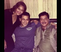 Hangatnya Lebaran ala Salman Khan