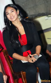 Happy Salma di Planet Hollywood