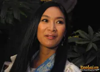 Happy Salma Luncurkan Buku Kompilasi