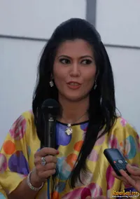Helsi Herlinda di Jl Pekayon I Pejaten