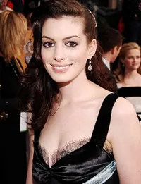 HOT STAR - Anne Hathaway