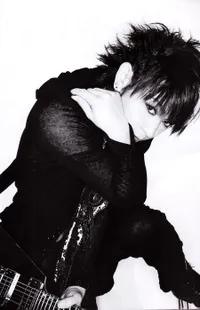 Hyde dan KAZ VAMPS Ganteng dan Bersinar di Atas 40 Tahun