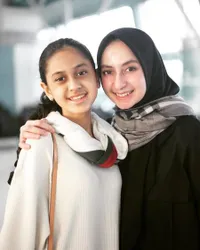 Ibu & Anak Bak Kakak Beradik, 8 Potret Avi Basalamah dan Asila Maisa yang Selalu Kompak - Setia Dampingi di Setiap Kesempatan