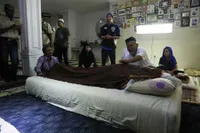 Ibu Eko Patrio Meninggal, Begini Potret Suasana di Rumah Duka