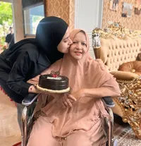 Ibu Idap Alzheimer, Fairuz A Rafiq Sebut Sang Mama Kini Lebih Banyak di Rumah