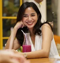 Ibu yang Luar Biasa, 6 Selebriti Ini Besarkan Anak Tanpa Sosok Suami