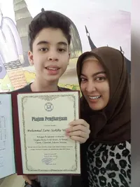 Idaman Orangtua, 6 Anak Selebriti Ini Jadi Penghafal Quran