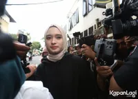 Inara Rusli Bantah Sedang Hamil Anak Insanul Fahmi