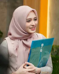 Inara Rusli dan Virgoun Atur Waktu untuk Buka Puasa Bersama, Anak-Anak Bahagia