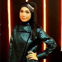 Indah Nevertari, Berhijab Makin Pede Jadi Penyanyi