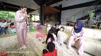 Ini 8 Potret Detik-Detik Aaliyah Massaid Berikan Cokelat Bekas Gigitannya pada Ameena, Ashanty Sempat Wanti-Wanti 