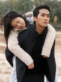 Ini Deretan Aktor Korea Yang Beruntung Peluk & Cium Song Hye Gyo