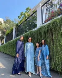 Inilah 10 Potret Terbaru Alya Rohali Bareng 3 Anaknya yang Beranjak Dewasa dan Makin Cantik