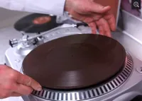 Inilah Vinyl Teraneh yang Pernah Dirilis