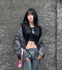 Inspirasi Outfit Date Lucu Ala Yoon STAYC yang Bakal Bikin Penampilan Kamu Semakin Perfect!