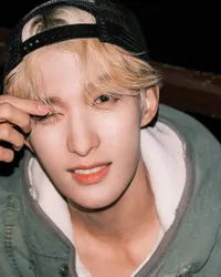 Intip Kecocokan Cewek Libra dengan DK SEVENTEEN yang Berzodiak Aquarius