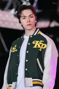 Intip Kecocokan Cewek Scorpio dengan Vernon SEVENTEEN yang Berzodiak Aquarius
