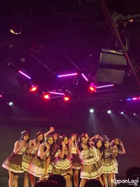 Intip Potret Penampilan Memesona JKT 48 Jadi Brand Ambassador Snack, Bawakan 'Heavy Rotation' hingga 'Fortune Cookies'