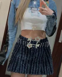 Intip Style ala Gen-Z dari Hong Eunchae LE SSERAFIM yang Bisa Kamu Contek!